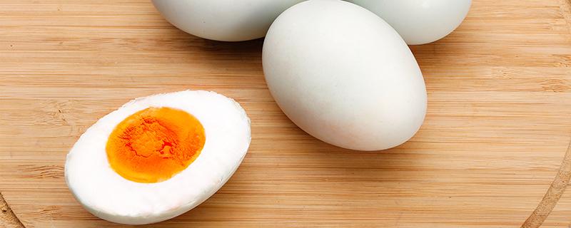 咸鸭蛋不能与什么同吃 咸鸭蛋的腌制方法