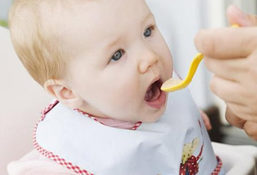 四个月宝宝辅食食谱（一岁四个月宝宝辅食食谱）