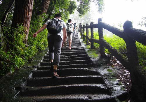 秋季登山的好处（秋天登山的好处）