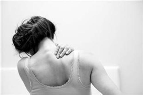 肩周炎5大早期症状 肩周炎5大早期症状是