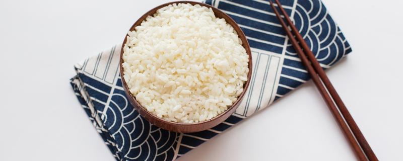 煮米饭水要过手指哪里 米饭怎么蒸放水过手指多少