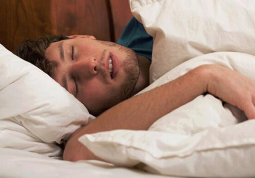 睡觉盗汗是什么原因 睡觉盗汗是什么原因造成的