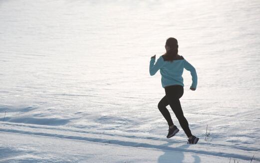 冬天跑步不出汗有用吗 冬天跑步不出汗有用吗?