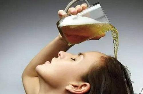 过期的啤酒能洗头发吗 啤酒洗头发有什么好处