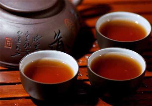 夏天喝什么茶最好降火（夏天上火喝什么茶最好）