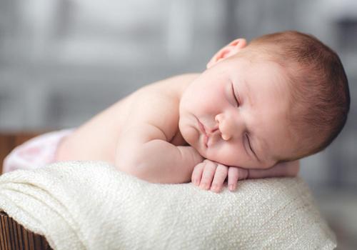 宝宝睡觉流口水是什么原因 8个月宝宝睡觉流口水是什么原因