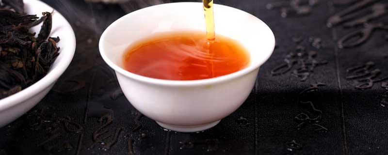 茶水能加蜂蜜吗（茶水里可以加蜂蜜吗）