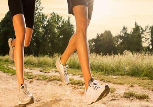 跑步时膝盖疼痛是怎么回事 跑步的时候膝盖疼是怎么回事