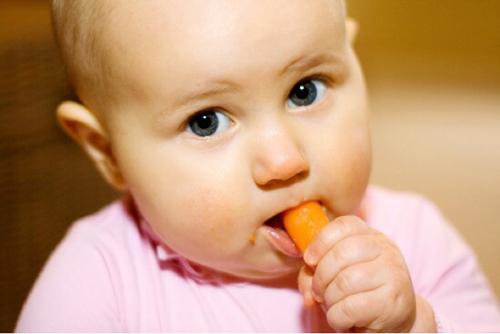 宝宝辅食什么时间添加 宝宝辅食什么时间添加蛋黄