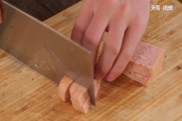 生菜午餐肉沙拉的做法 生菜午餐肉沙拉怎么做