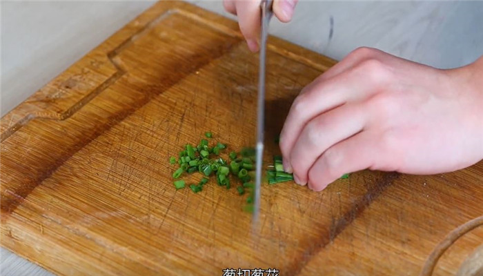 蘑菇炒鹅蛋怎么做 蘑菇炒鹅蛋的做法