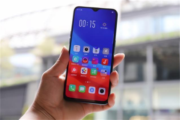 oppor15x后盖是玻璃吗