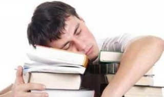学生失眠怎么办 根据自己情况选取方法