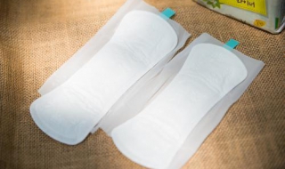 护垫和卫生巾的区别 厚度不一样