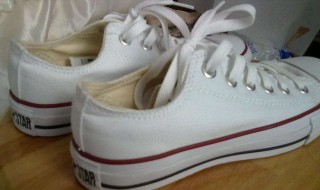 白色帆布鞋怎么洗才会白 教你们几招肯定洁净如新