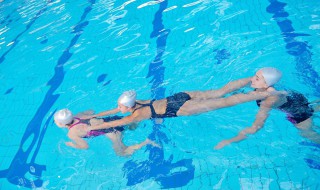 游泳的基础技巧 学游泳的基本技巧步骤