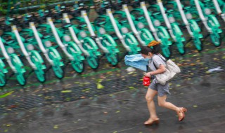 雨冷发朋友圈的句子 怎么写出雨的冷