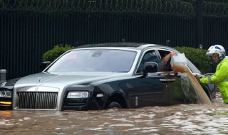 如何检查二手车是不是泡水车 检查二手车是不是泡水车的方法