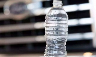 矿泉水瓶是什么材料 塑料瓶属于什么垃圾及处理