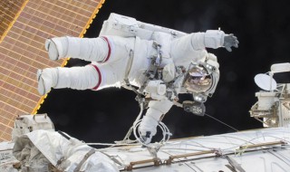 宇航员怎么回到太空站 宇航员太空行走回到太空站方法分享