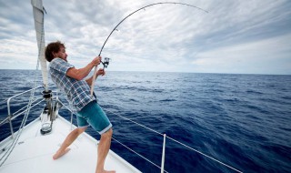钓鱼时如何正确打窝 出海钓鱼应该怎么打窝