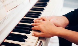 儿童钢琴初步教程 儿童初步学习钢琴应该怎样练习