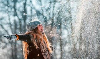 下雪天晚上拍照技巧 怎么下雪天晚上拍照好看