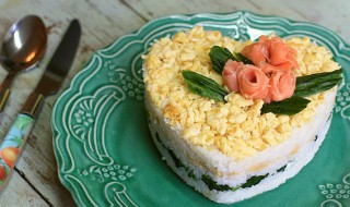 三文鱼寿司蛋糕制作方法 三文鱼做寿司的做法