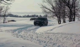 冬天雪地爬坡驱车技巧 下雪天前驱车如何爬坡