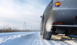 开车去哈尔滨要换雪地胎吗（哈尔滨啥时候换雪地胎）