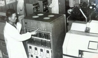 世界上第一台现代电子计算机是什么 世界上第一台现代电子计算机是什么名字