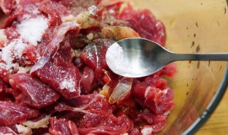 牛肉腌制的方法 牛肉腌制的方法只放圆葱糖