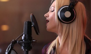 唱歌增强腹部力量训练方法 唱歌腹部发力技巧