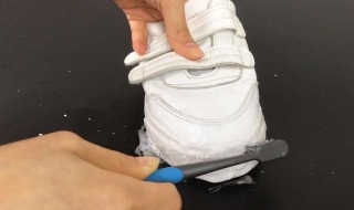 白色鞋子的正确清洗方法 白色鞋子的正确清洗方法视频
