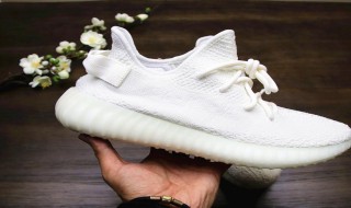 椰子350白冰淇淋脏了怎么洗 yeezy350白冰淇淋怎么洗