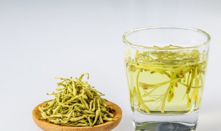 金银花饭前喝还是饭后喝（金银花饭前喝还是饭后喝效果好）