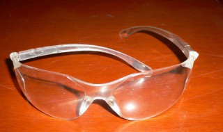 护目镜的使用方法 护目镜的使用方法图片