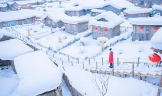 冬天窗户上有很多雾气怎么消除 冬天窗户上有很多雾气怎么消除小妙招