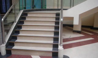 楼梯踏步的防滑处理方法有哪些 楼梯踏步的防滑处理方法有哪些视频