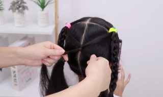 lO岁儿童怎样梳头发简单又好看（给儿童梳头发怎样好看）
