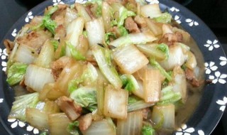 白菜炒鱼肉棒（白菜炒鱼片）