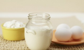 低脂和脱脂牛奶的区别 低脂和脱脂牛奶有什么区别