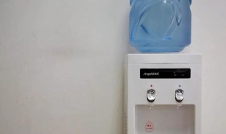 拆洗饮水机的方法 饮水机拆洗的视频教程