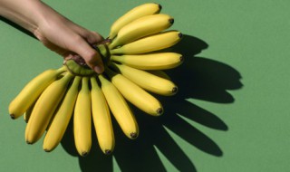 香蕉和桃子能一起吃吗 香蕉和桃子能一起吃吗?会中毒?