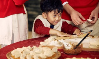 饺子里包硬币寓意什么 饺子里包硬币寓意什么意思