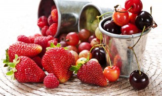草莓酒的功效与作用 草莓酒的功效与作用及营养价值