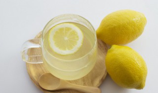 柠檬水怎么泡才不苦 柠檬如何泡水才不苦