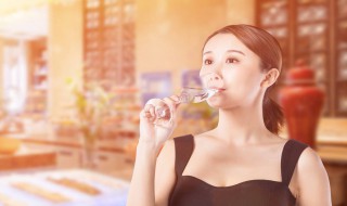 女人喝青梅酒的好处 青梅酒的泡制方法