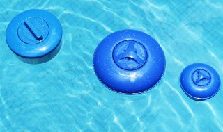 游泳池消毒片作用和使用方法（游泳池专用消毒片副作用）