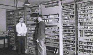 第一台电子计算机介绍 第一台电子计算机叫什么名字?